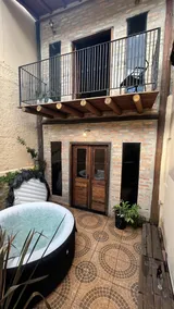 Cozy house in a residential neighborhood - Image 3