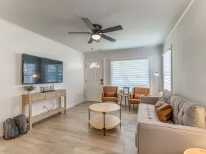 Best Owasso Location-Walk to Downtown-3 Bedroom - Image 2
