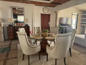 Downtown apartment with beautiful views - Image 2