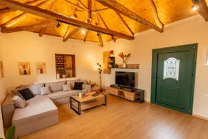 Wine Senses - Stay next to a Family Winery - Image 2
