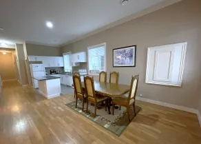 Modern 2BR Walk-Out Suite | 2 Baths | UpperMission - Image 4