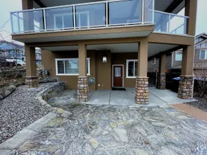 Modern 2BR Walk-Out Suite | 2 Baths | UpperMission - Image 2
