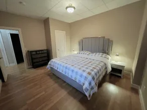 Modern 2BR Walk-Out Suite | 2 Baths | UpperMission - Image 5