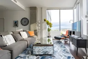 2BR+Den Penthouse | Gym, Pool |Bellevue| Sophari A - Image 4