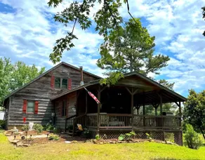 Cedar Lodge | Sleeps 20+ | Near Square | +Views - Image 3