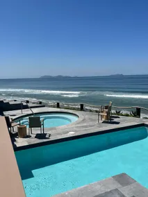 Beautiful 1-bedroom condo on the beach - Image 2