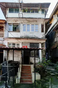 48B Stylish 1BHK Khar With Swing - Image 4