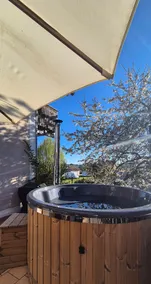 Seaside Escape with Hot Tub & Wood-Fired Stove in the Bavarian Forest - Image 2