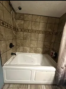 UpNorth 2Bdrm Comfy House w/ Jacuzzi&Tons of Perks - Image 4