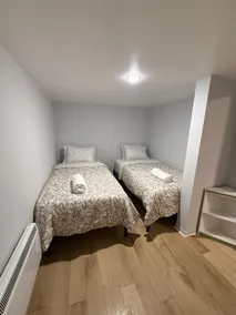 Modern, cozy, near Metro, Place Bell, Free Parking - Image 3