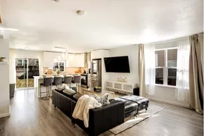 Lake House: Modern, Cozy, Family-Friendly Haven - Image 3