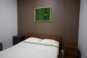 Modern Apt Near Airport | 7 Min to Downtown - Image 2