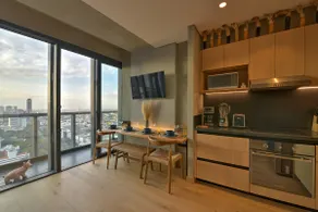 Tierra Maiz Suite Luxury downtown loft - Image 3