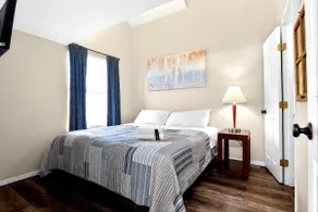 Lake Views•Near SDC•Game Nights•2 Decks•King Bed! - Image 4