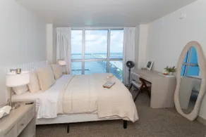 The Coastline Apartment - Image 4