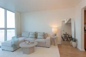 The Coastline Apartment - Image 2