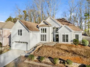 Modern &Cozy Home in Quiet Buford/ Near Lake - Image 4