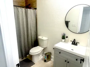 Spring Branch Hill Country Retreat - Image 4