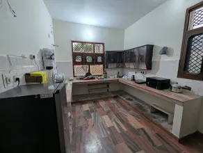 Sunlit 2BHK for 4 Near Sukhna Lake|Private Terrace - Image 4