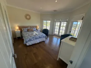 Sea Breeze Beach House - Image 5