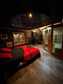 Prestige Rooms La Suite, Air conditioning, Jacuzzi & Sauna - Image 4