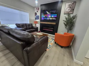 Modern home for groups | Near YEG Airport - Image 3