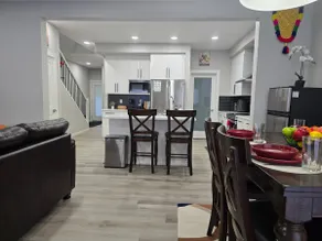 Modern home for groups | Near YEG Airport - Image 4