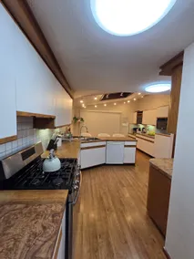 cozy 5bd single -family home in Longmeadow - Image 2