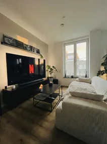Luxury Skyline and Sunset Apartment | Sachsenhausen - Image 4