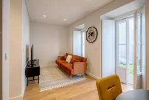 Glasgow Industrial 2BR apartment - Image 4