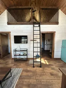 Thistle Cabin - Image 4
