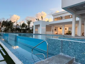 NEW|Pool Access 3BR •Gated • Walk to the Beach - Image 2