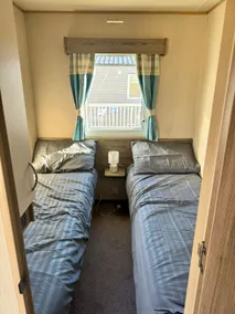 Kingfisher Caravan Platinum and Silver - Image 4