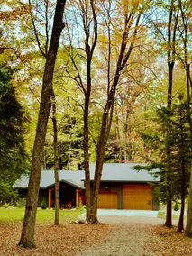 Riverfront, Rustic Charm & World Class Fishing - Image 3