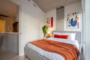 Rooftop Pool & Gym Retreat with Parking | MTL - Image 4