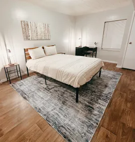 Stay A While | Cozy, Downtown-Close Pittsburgh - Image 3