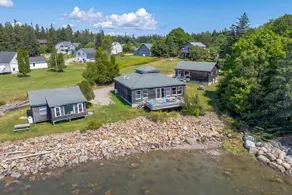 Oceanfront Cottage ”Driftwood”- 3-bed - 2 Bath - Image 2