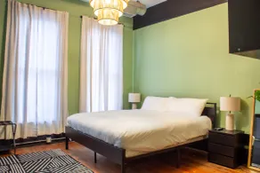 2BR loft with city views, walk to it all - Image 3