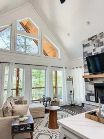 The Rehoboth Luxury Cabin in Broken Bow, Ok - Image 4