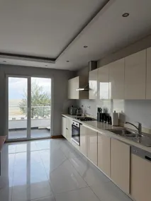 Ocean Breeze Apartment - Image 2