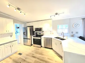Sugar Lake Cottage: Sleeps 8, Hot Tub! - Image 4