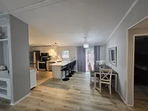 Sugar Lake Cottage: Sleeps 8, Hot Tub! - Image 3