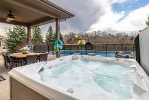 LG Groups/Pool/Spa/Outdoor Fireplace/Arcade/Privat - Image 3