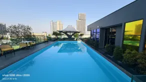 2x2m Queen Bedroom along Sukhumvit BTS/Star Hotel/Pool Gym/BTS 5min walk/Direct to City Center/Near BigC/Near Siam - Image 3