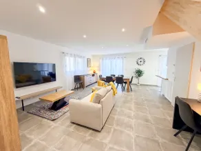 Birds, 3 bedroom house and air conditioning - Image 2