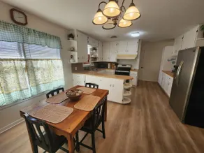 The Brenham Abode - Image 3