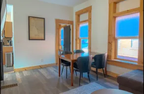 Allen Town Oasis- 2 Bed 1 Bath Free Parking - Image 2