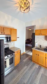Allen Town Oasis- 2 Bed 1 Bath Free Parking - Image 4