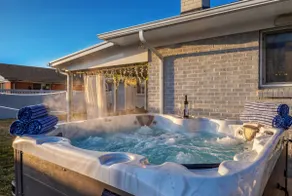 Game Rooms, Hot Tub & Fire Pit - Image 2
