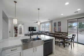 Westgate Retreat, Family & Pet-Friendly 4BR Home - Image 2